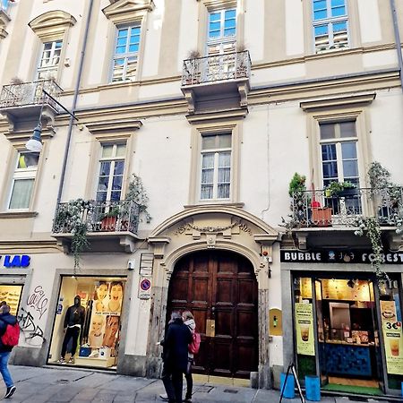 Elegante Appartamento In Centro. Turin Luaran gambar