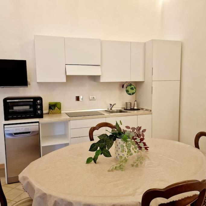 Elegante Appartamento In Centro. Turin Luaran gambar