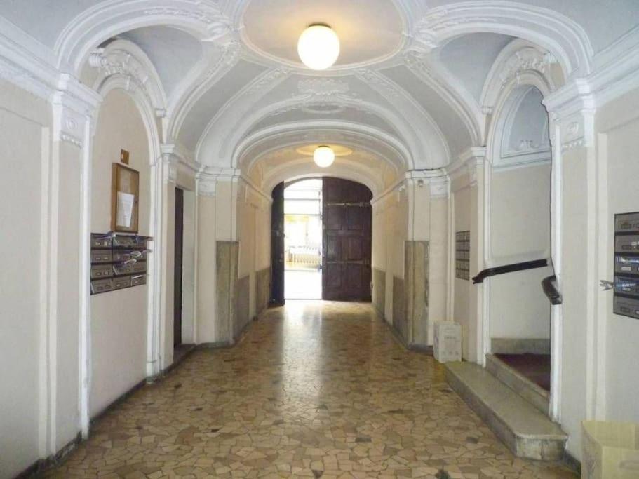 Elegante Appartamento In Centro. Turin Luaran gambar