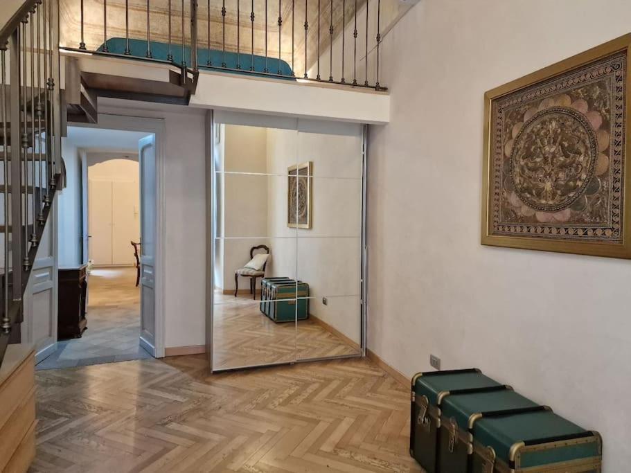 Elegante Appartamento In Centro. Turin Luaran gambar