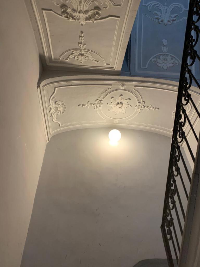 Elegante Appartamento In Centro. Turin Luaran gambar